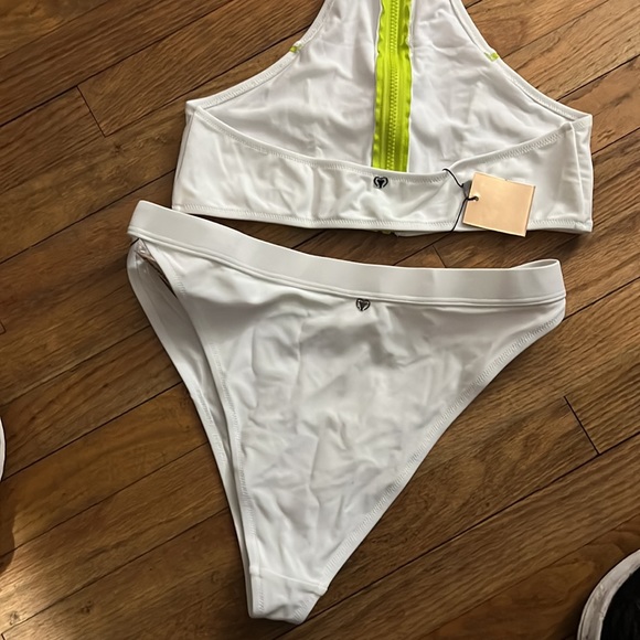 CANDYPANTS
Zip Front Bikini Top In White With Lime Detailing - Picture 6 of 9